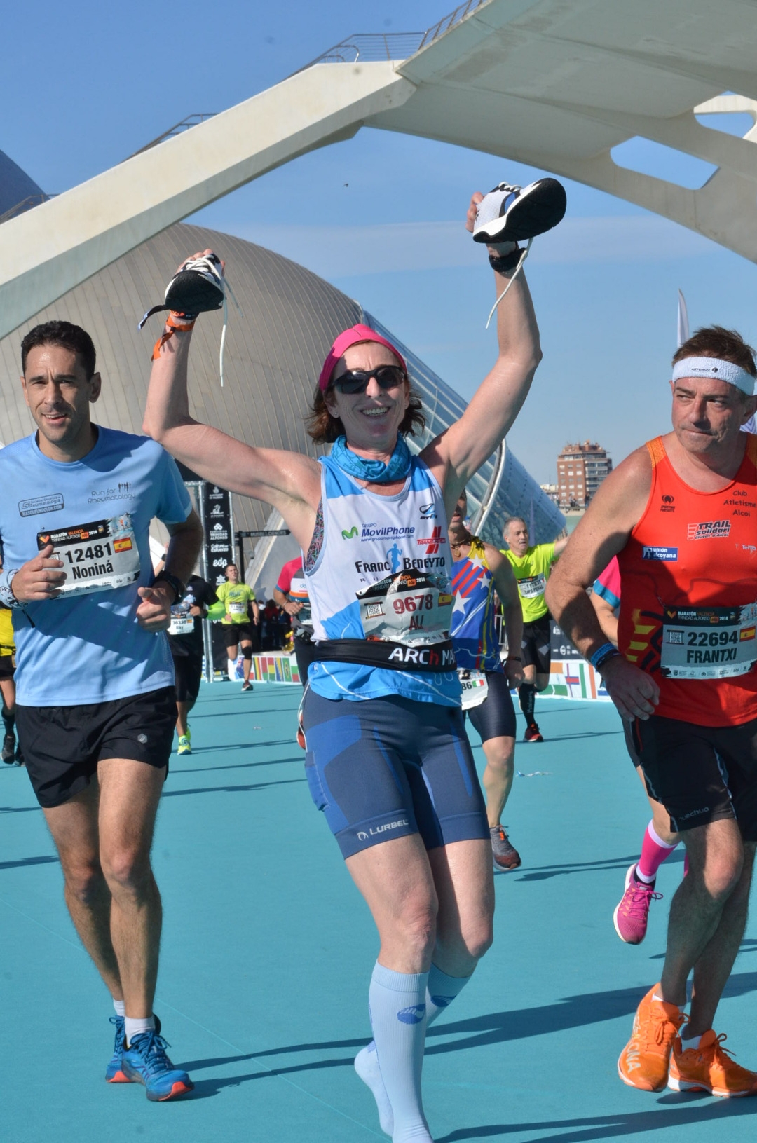 Araceli Chornet completa la Maratón de Valencia con las FBR Noa